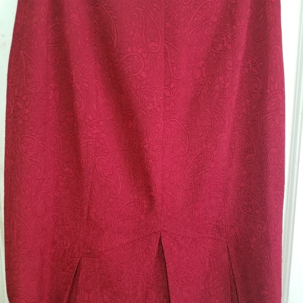 Elegant Red Paisley Skirt